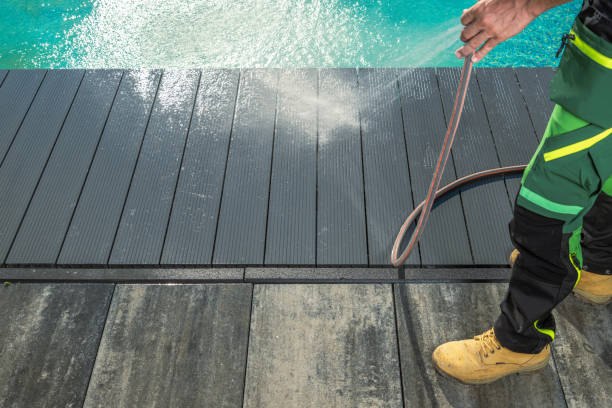 Best Deck Pressure Washing  in Olivarez, TX